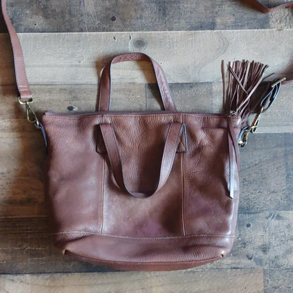 G.H. Bass & Co Brown Leather Crossbody Bag - Picture 3 of 12